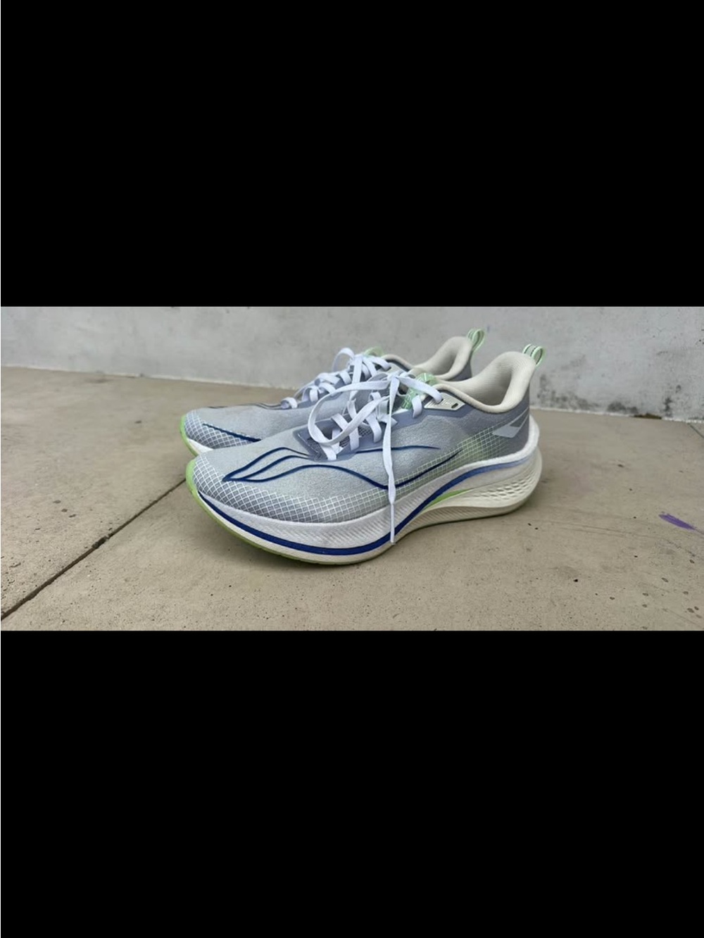 Li-Ning Women’s White and Light Green Performance Running Shoes